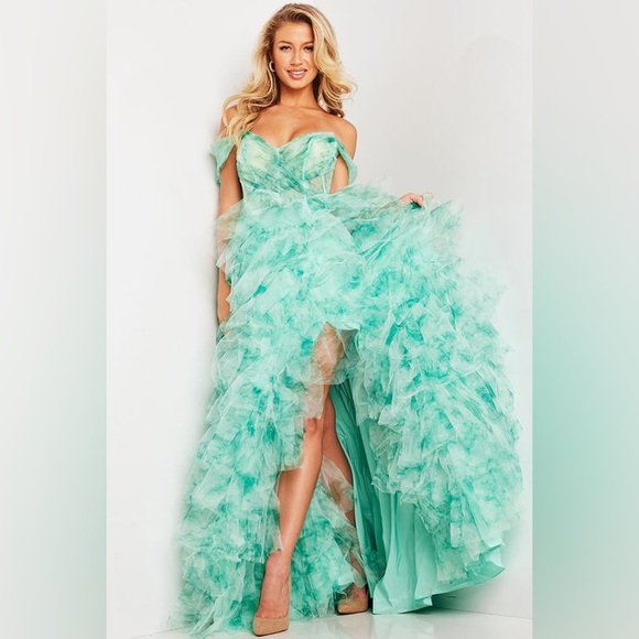 Jovani Dresses & Skirts - Jovani Size 10 green off the shoulder Ball gown dress 38606